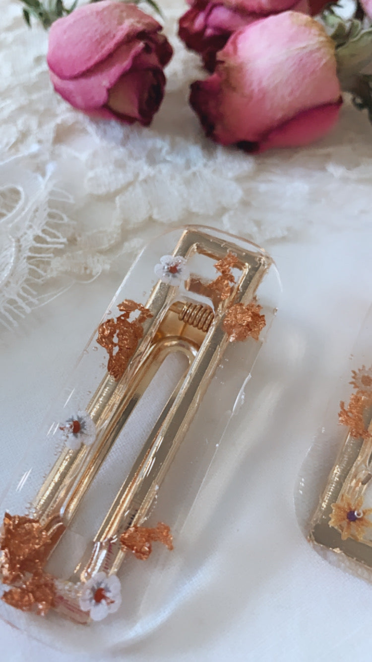 hair clip barretta resina epossidica con foglia bronzo e fiori misti