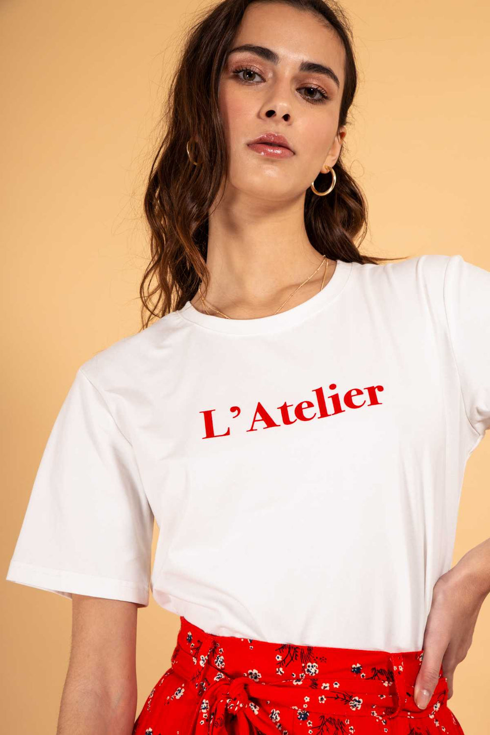 t-shirt cotone con scritta in rilievo L'Atelier