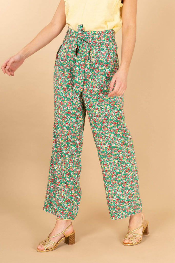 pantaloni in viscosa a fiori con cintura abbinata